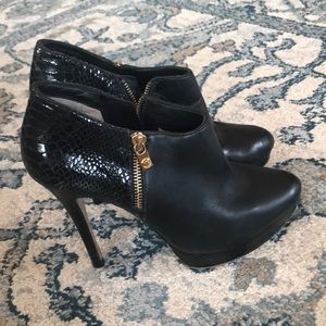 Michael Kors bootie, snake patterned & leather, 9